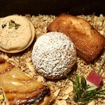 レヴォ - 桑茶のシューアイスは和の香りがふわりと広がる