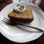 茶房 天井棧敷 - 「すもものパウンドケーキ」です。