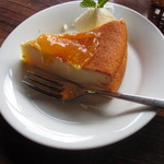 茶房 天井棧敷 - 「チーズケーキ」です。