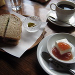 茶房 天井棧敷 - 「鴨サンドセット」です。