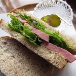 茶房 天井棧敷 - 「鴨サンド」です。