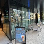 WCB The Room - 虎ノ門病院の隣りのビル、アルセアタワーの一階にある。やや穴場的な立地。