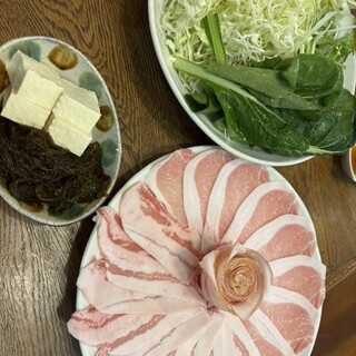 口コミ一覧 : 北谷ダイニング ちゃぁぶー - 北谷町/豚しゃぶ [食べログ]