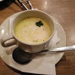 魚介イタリアン&チーズ UMIバル - クラムチャウダー