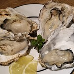 魚介イタリアン&チーズ UMIバル 新宿店 - 産地直送の焼き牡蠣・蒸し牡蠣