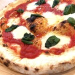 ピザとハムと時々ワイン ボンジョルノ食堂 - 