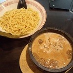 らーめん しん - 極太付け麺（魚介スープ）