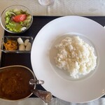 六甲国際ゴルフ倶楽部 レストラン - ビーフカレー