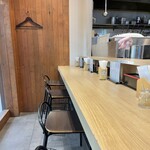 中華そば 麓 - カウンター席♪