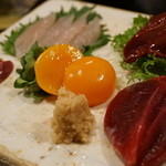 酒盃 - 比内地鶏刺身