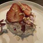 炭火焼鳥コクレ - 苺とマスカルポーネの白和え