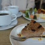 カフェ パンセ - モカチーズとアボカドのタルト