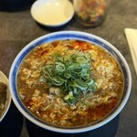 駄目な隣人 人形町店 - 酸辣湯麺。想像以上にクセがなくて食べやすい！