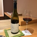 とり やまもと - ソガ・ペール・エ・フィスのちやぶ台ワイン樽熟成 2023（赤ワイン、小布施ワイナリー、長野）
      葡萄品種：自社栽培品種の混合