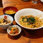 笑らい - 台湾焼きそば定食