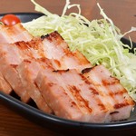 Nagoya Rojiura Teppan Shougekiya - 厚切りベーコン炙り