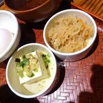 とんかつは飲み物。 - たまごソースかつ丼（大盛）1,050円（惣菜３種類まで無料、ご飯大盛無料）