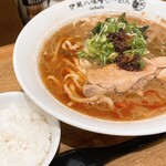 伊蔵八味噌らーめん - 