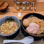 舎鈴 - 味玉つけめん(小盛)