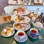 タイニー トリア アフタヌーンティー＆カフェ - 