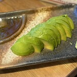 音鶏家 - アボカド刺身　480円