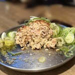 音鶏家 - 爆弾つくね　断面図
