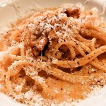 鶴橋食堂 - パンチェッタとええ卵のカルボナーラ