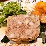 鶴橋食堂 - 田舎風パテと金柑のモスターダ