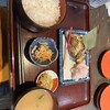 炭火焼専門食処 白銀屋