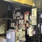 マガリーダッタ - 店内はロックなBGMが流れてて
      フリーザ様が良く似合う♡
      
