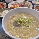 훼미리 손칼국수보쌈 - 