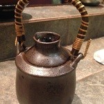 とち屋 - 熱燗器　徳利の外側に沸騰したお湯を入れると2分でぬる燗に・・