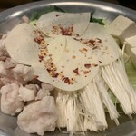 水炊き吟醸もつ鍋 由乃 - 