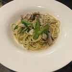 金町製麺 - 特製チャーシュー入りペペロンチーノ