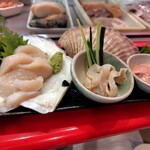 立喰 さくら寿司 - 殻付きホタテ