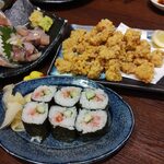 蔵元居酒屋 清龍 - 梅かっぱ巻き350円、なんこつ唐揚380円