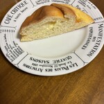 アベイユ - 料理写真:バターブレッド断面