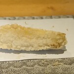 天ぷら よこい - 中はトロトロ、皮はさっくり。　そして当然熱いｗ