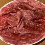 炭火焼肉ホルモン まるは - 