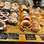 ゴンノ ベーカリー マーケット - 