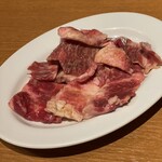 炭火焼肉ホルモン まるは - 