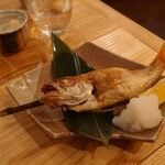 炭火と炉端 でん - のどぐろの一本焼き