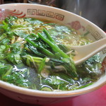 餃子の店 蘭州 - 2015.1にんにくの葉ラーメンに香菜のせ