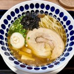 鶏Soba Toraや - 「煮干し鶏Soba(醤油)(1100円)+味玉(100円)」です