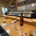 竹寿司 - カウンターの冷蔵ケースがヨキ！