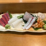 竹寿司 - お刺身盛り合わせ、中トロ、イカ、タイ、カンパチ、赤貝、ホタテ！