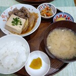土鍋ご飯と家庭料理 とびら - 今月の定食・肉豆腐定食(1,400円)