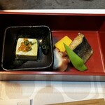 炭や 六根 貝とか酒とか炙りとか - 本日の前菜盛合せ