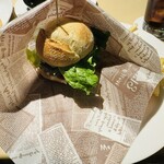 土佐あかうしとワイン プティ・ヴェール - 土佐あかうし100%ハンバーガー