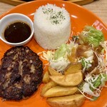 ヴィクトリアステーション - 料理写真:手ごねハンバーグプレート(100g)